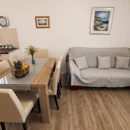 Apartments Luka ロゴズニッツァ エクステリア 写真