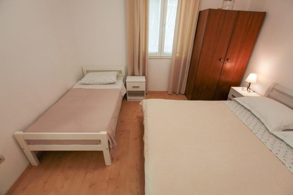 Apartments Luka ロゴズニッツァ エクステリア 写真